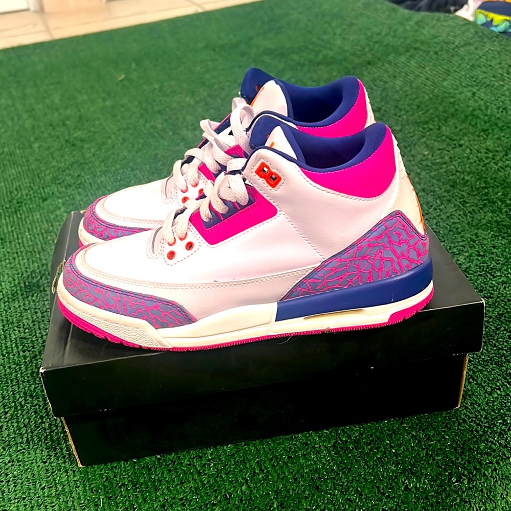Jordan retro 3 gs size 6y